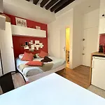 Large Studio - Heart Of Paris