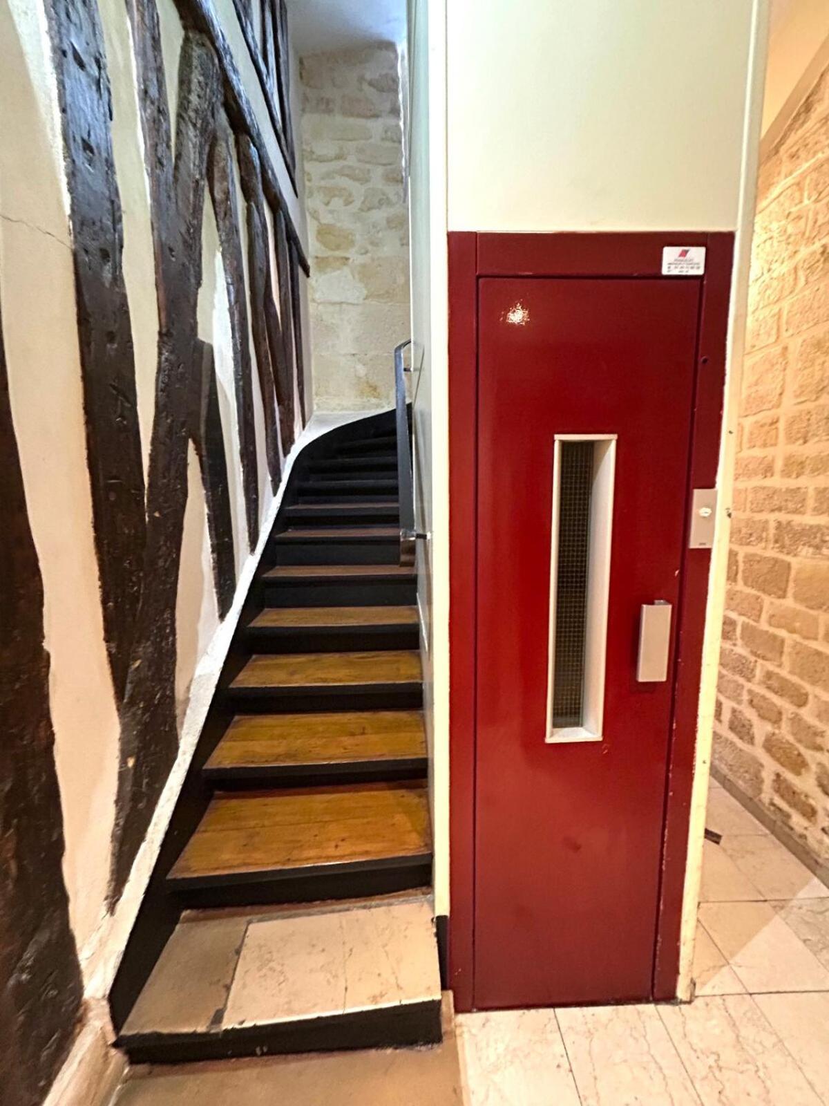 Large - Heart Of Appartement